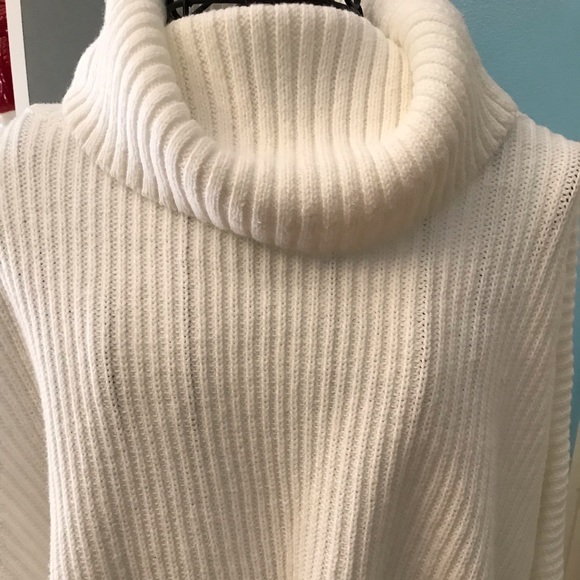 Heavy sweater - Picture 3 of 12